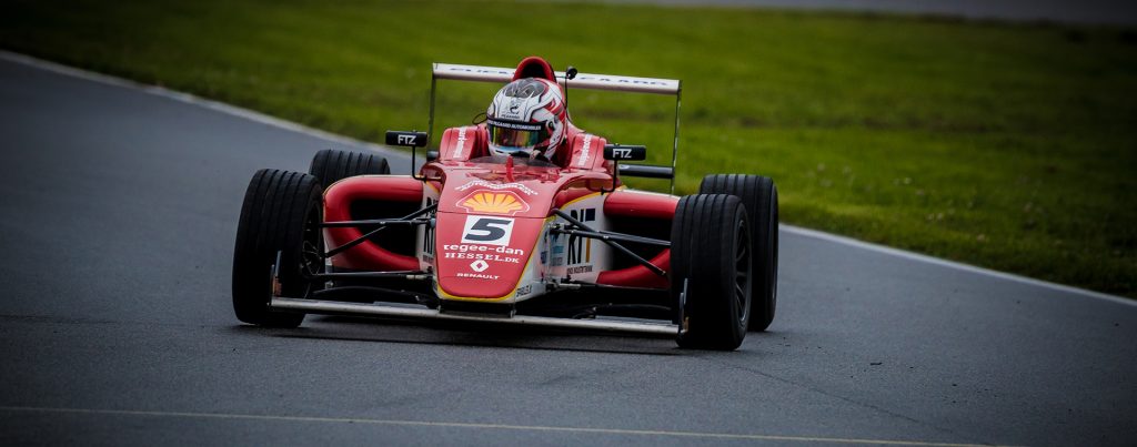 Casper Pilgaard viste fornem kørsel i 2018 sæsonen. Nu hedder det DTC
(Foto: Renault Formel 4 DK)